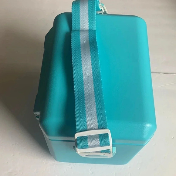 Igloo Crossbody Cooler 11 Qt Tag Along Turquoise New - Picture 5 of 9